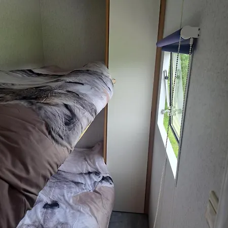 Nyaraló Wilcza 4 Bezowy *