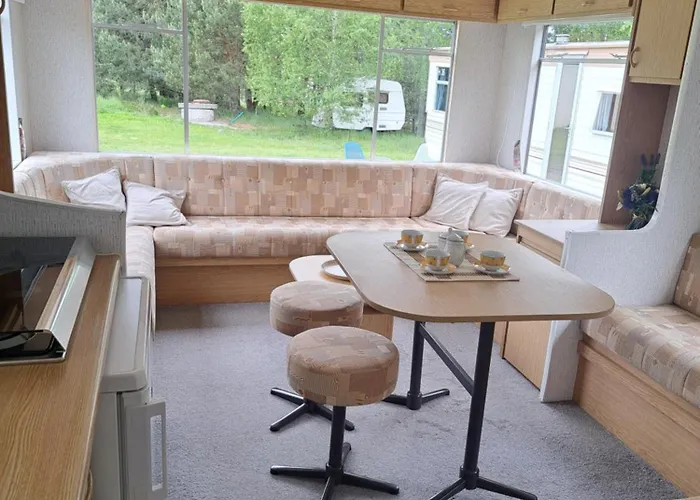 Semesterbostad Wilcza 4 Bezowy Ulinia